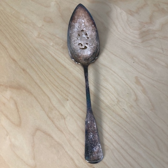 Oneida ROGERS Commemorative Dessert Server - First Colony 1881 - Picture 3 of 11